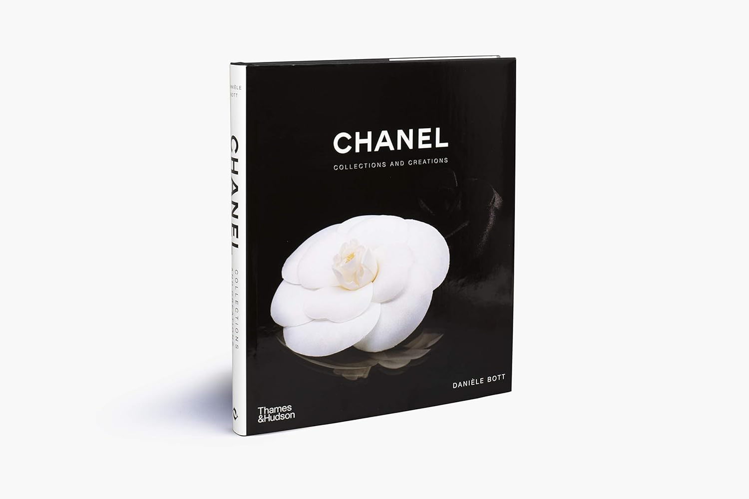 Livro Chanel: Collections and Creations