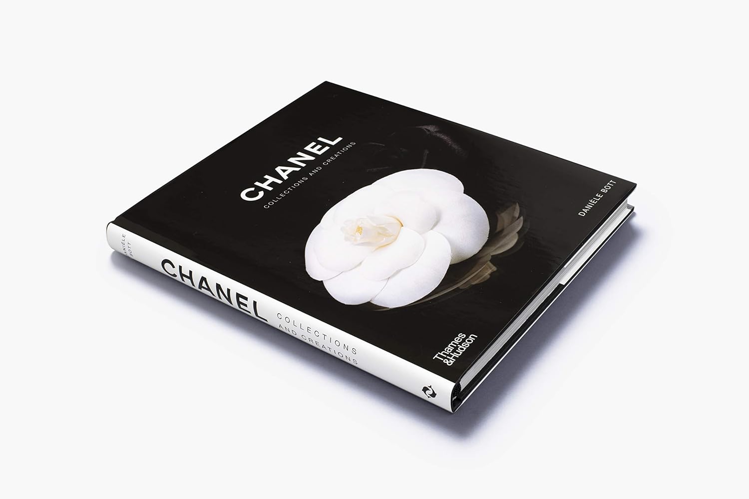 Livro Chanel: Collections and Creations