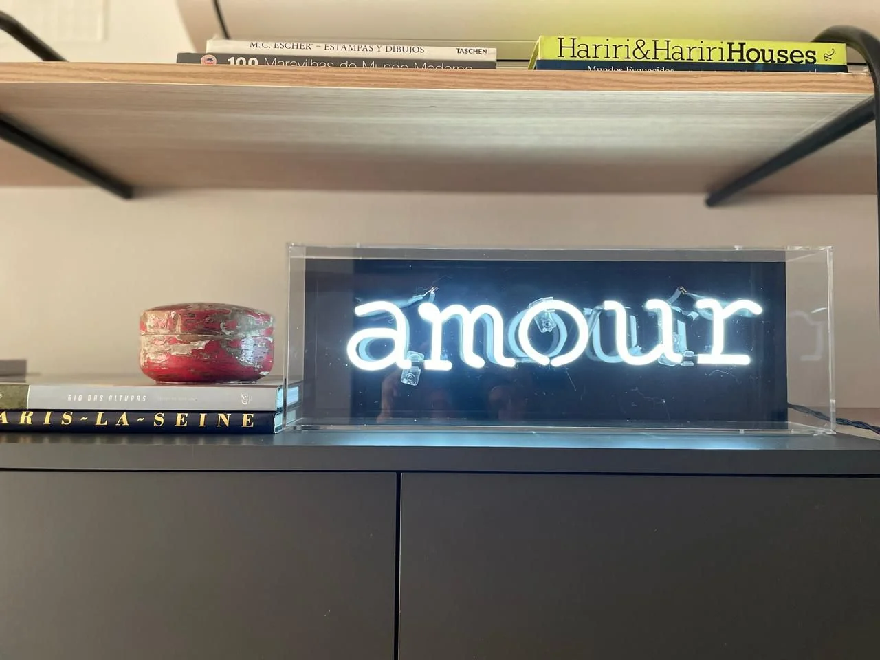 Luminária Amor em Línguas Amour - Ric Melo Design