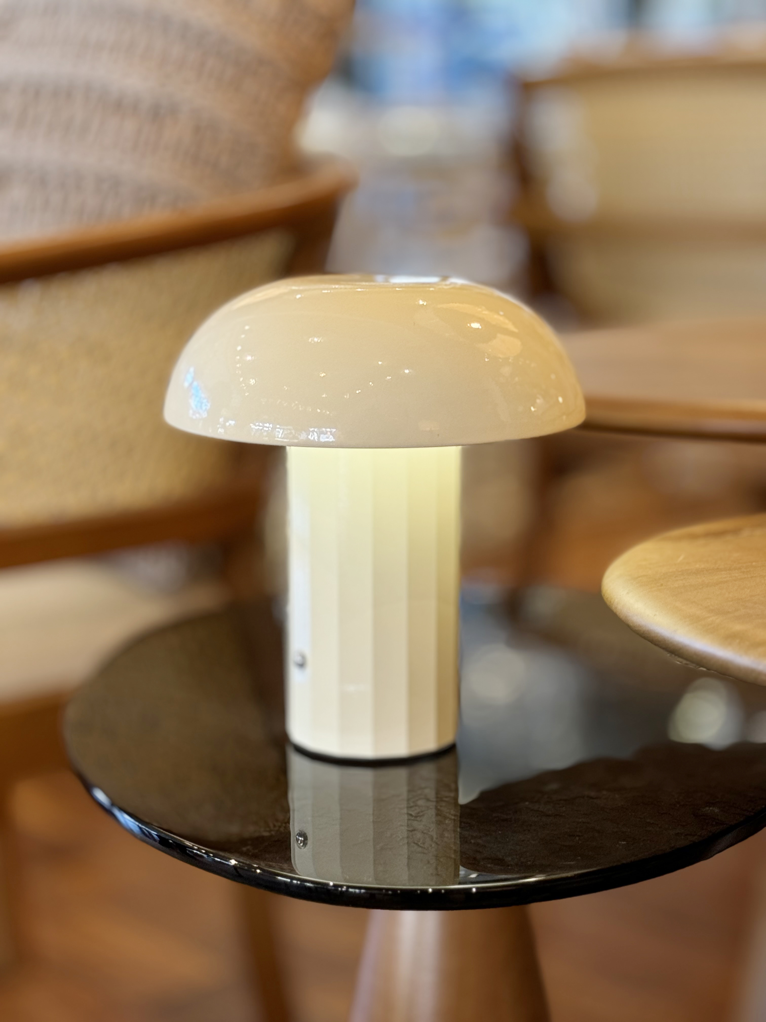 Abajur Futurista Mushroom LED USB